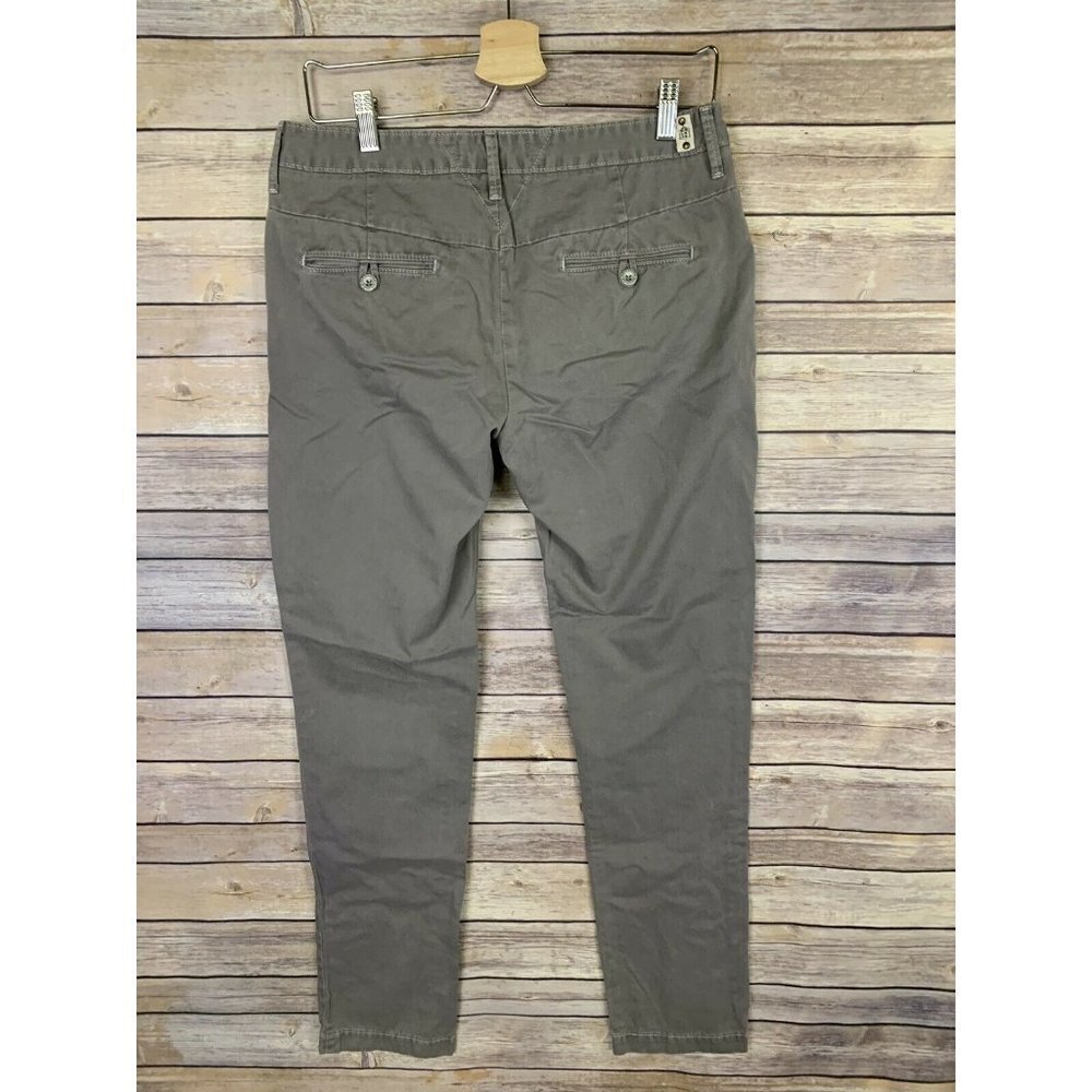 Levis Womens Size 6 Flat Front Pants Skinny Leg - Picture 5 of 9